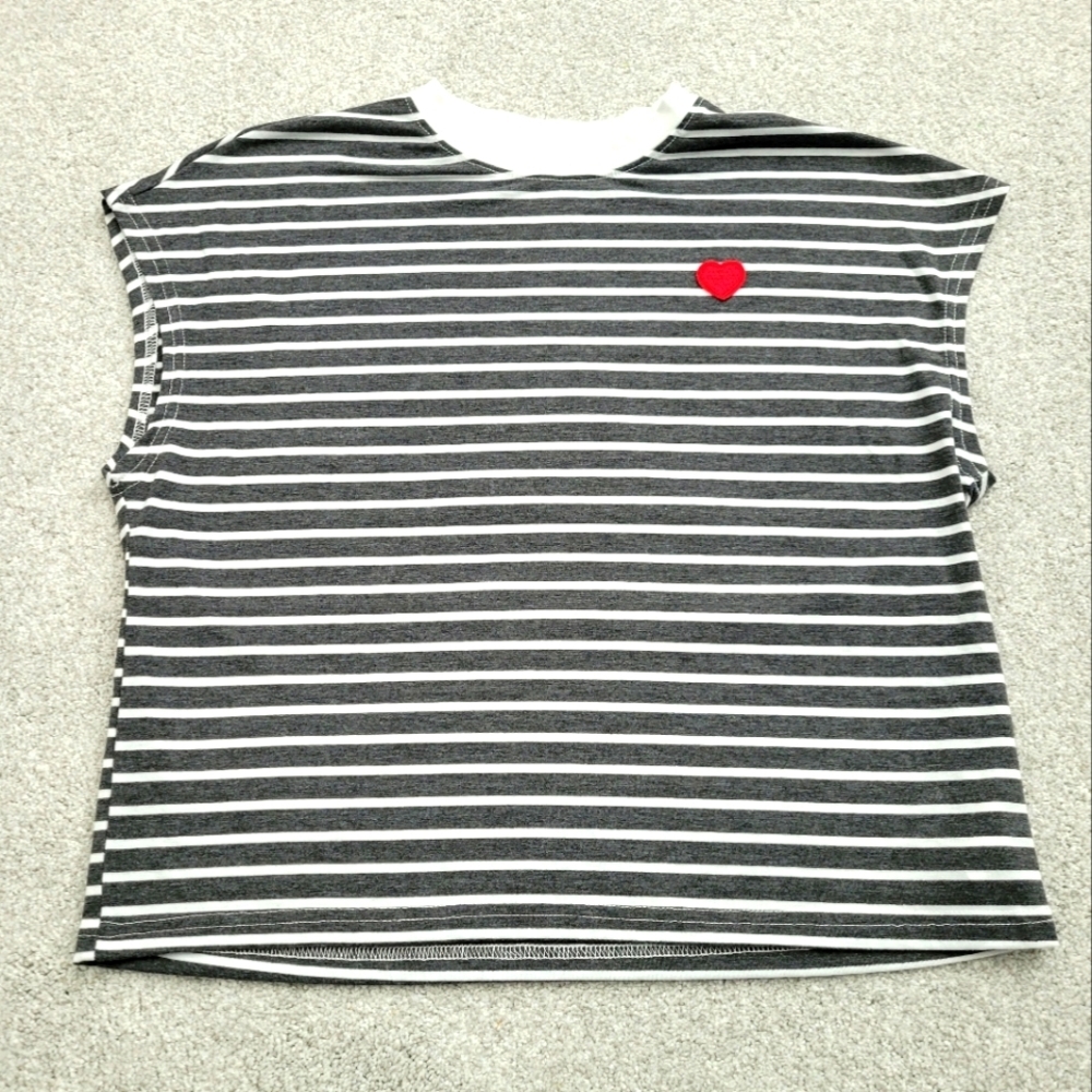 ✨SHEIN EZwear Striped Print Heart Patched Batwing Sleeve Tee✨